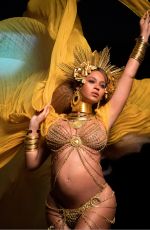 Pregnant BEYONCE Performs at 2017 Grammy Awards in Los Angeles 02/12/2017