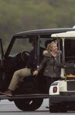 REESE WITHERSPOON and MINDY KALING Board a Private Jet in Maui 02/11/2017