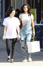 SELENA GOMEZ Leaves Sara
