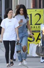 SELENA GOMEZ Leaves Sara