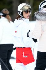 VICTORIA BECKHAM Skiing in Shistler 02/17/2017