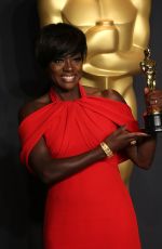 VIOLA DAVIS at 89th Annual Academy Awards in Hollywood 02/26/2017