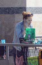 AMY ADAMS Shopping at a Supermarket in Beverly Hills 03/12/2017