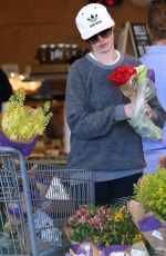 ANNE HATHAWAY Out Shopping Goes Flower in Beverly Hills 03/24/2017