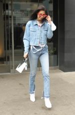 BELLA HADID in Jeans Leaves Her Apartment in New York 03/18/2017 - superiorpics celebrity forums