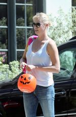 CHARLIZE THERON at Salt & Straw in Hollywood 03/28/2017