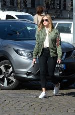 CHIARA FERRAGNI Out Shopping in Milan 03/10/2017