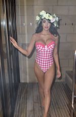 CHLOE KHAN on the Set of a Photoshoot 03/10/2017