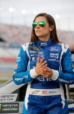 DANICA PATRICK at Monster Energy Sascar Cup Series Kobalt 400 Qualifying in Las Vegas 03/10/2017