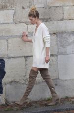 DOUTZEN KROES on the Set of L