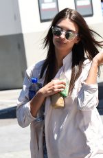 EMILY RATAJKOWSKI Out and About in Los Angeles 03/29/2017