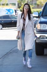 EMILY RATAJKOWSKI Out and About in Los Angeles 03/29/2017