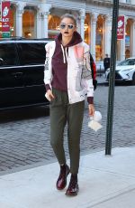 GIGI HADID Arrives at Her Home in New York 03/29/2017