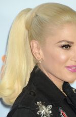 GWEN STEFANI at Nickelodeon 2017 Kids