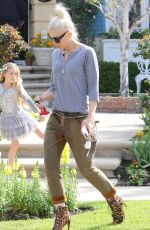 GWEN STEFANI Leaves Her Parents Home in Los Angeles 03/18/2017