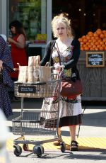 HELENA BONHAM CARTER Shopping at Bristol Farms in West Hollywood 03/08/2017