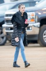 JAIME KING on the Set of Ocean Eight
