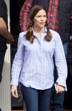 JENNIFER GARNER on the Set of Simon vs. The Homo Sapiens Agenda in Atlanta 03/23/2017