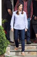 JENNIFER GARNER on the Set of Simon vs. The Homo Sapiens Agenda in Atlanta 03/23/2017