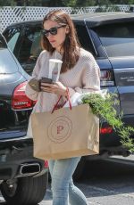 JENNIFER GARNER Out Shopping in Brentwood 03/18/2017