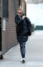 KARLIE KLOSS Arrives at Her Home in New York 03/06/2017