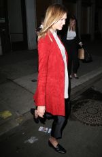 KARLIE KLOSS Leaves Two Hands Restaurant in New York 03/08/2017