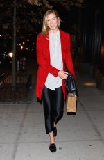 KARLIE KLOSS Leaves Two Hands Restaurant in New York 03/08/2017