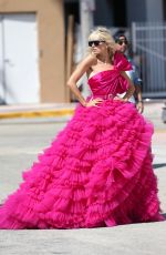 KAROLINA KURKOVA on the Set of Harper