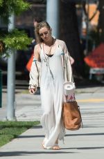 KATE HUDSON Leaves Yoga Class in Los Angeles 03/07/2017