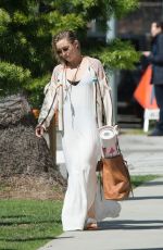 KATE HUDSON Leaves Yoga Class in Los Angeles 03/07/2017