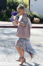 KATE HUDSON Out and About in Malibu 03/18/2017