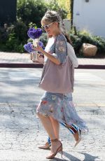 KATE HUDSON Out and About in Malibu 03/18/2017