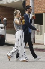 KATE HUDSON Out for Lunch in Pacific Palisades 03/19/2017