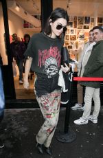 KENDALL JENNER Out Shopping in Paris 03/05/2017