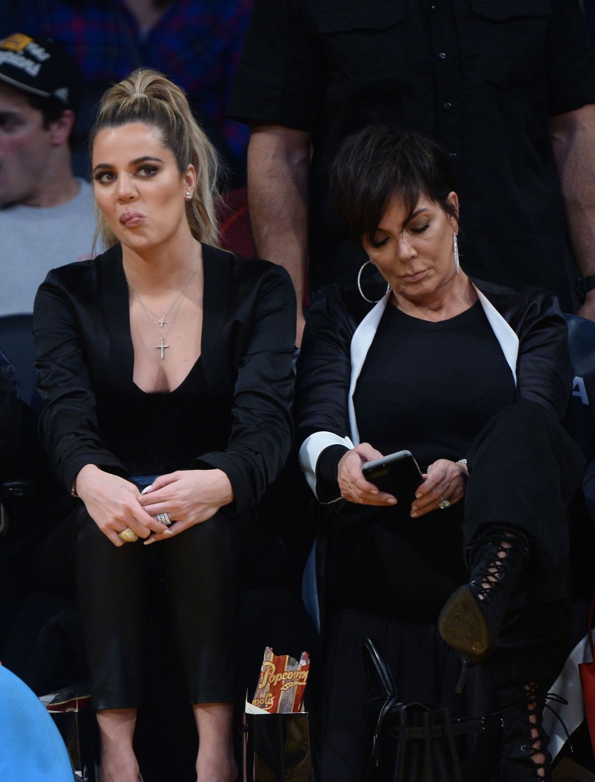 KHLOE and KOURTNEY KARDASHIAN at LA Lakers vs Cavaliers Game 03/19/2017 KHLOE and KOURTNEY KARDASHIAN at LA Lakers vs Cavaliers Game 03/19/2017