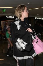 KHLOE KARDASHIAN at LAX Airport in Los Angeles 03/17/2017