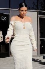 KIM KARDASHIAN Leaves Keeping Up with the Kardashians Set in Westlake 03/25/2017