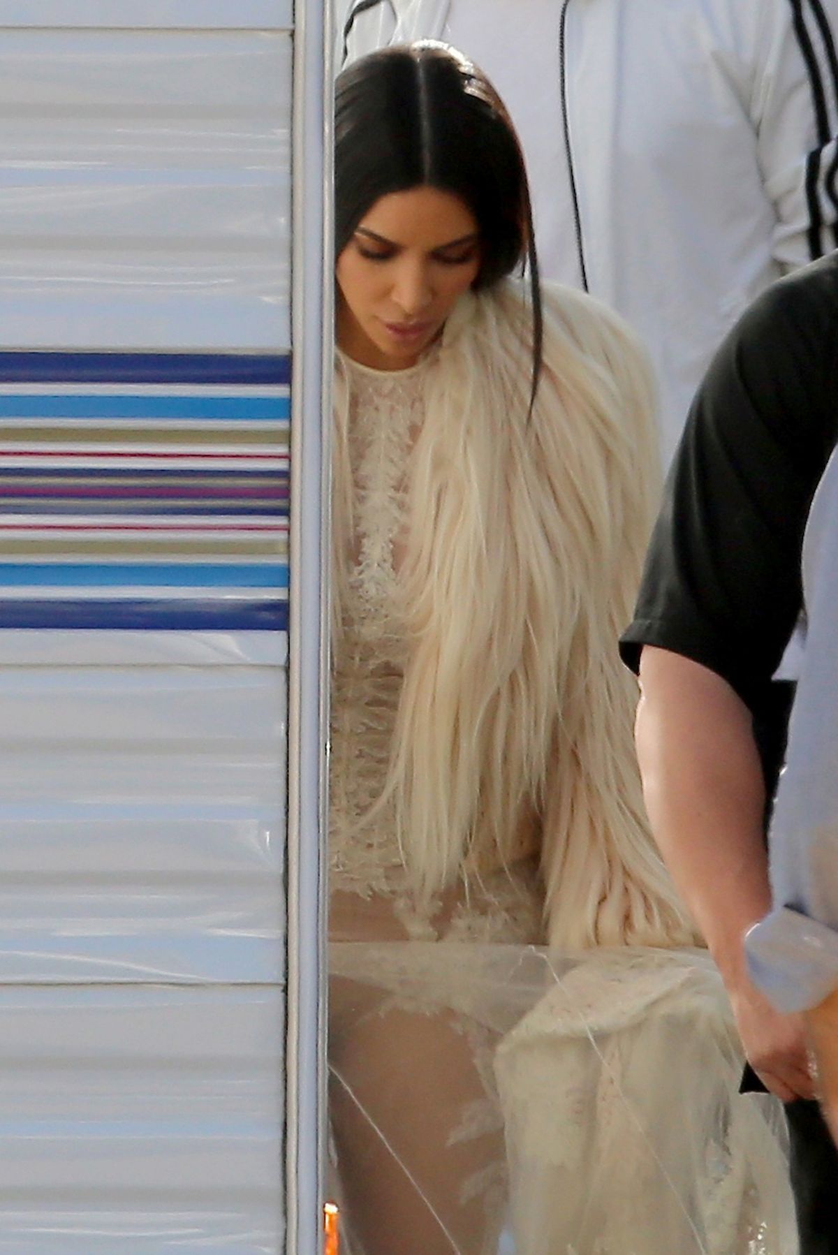 KIM KARDASHIAN on the Set of Ocean’s Eight in Los Angeles 03/06/2017 KIM KARDASHIAN on the Set of Ocean’s Eight in Los Angeles 03/06/2017
