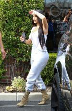 KIM KARDASHIAN Out and About in Calabasas 03/10/2017