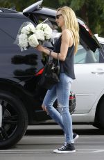 KIMBERLY STEWART Shopping at Gelson