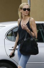 KIMBERLY STEWART Shopping at Gelson