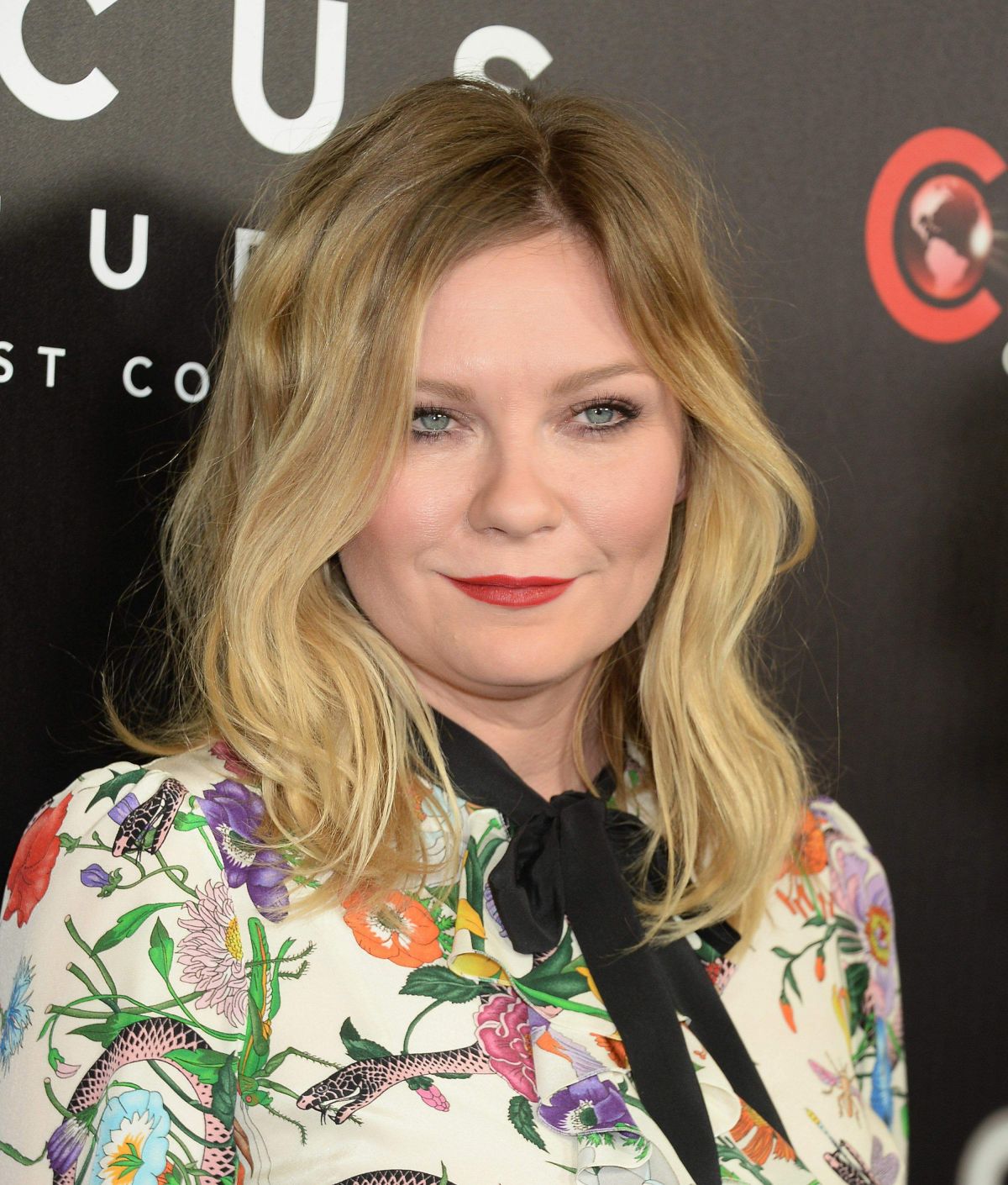 KIRSTEN DUNST at Focus Features Presentation at CinemaCon in Las Vegas 03/29/2017 KIRSTEN DUNST at Focus Features Presentation at CinemaCon in Las Vegas 03/29/2017