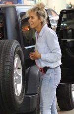 LEONA LEWIS Los Angeles International Airport 03/19/2017