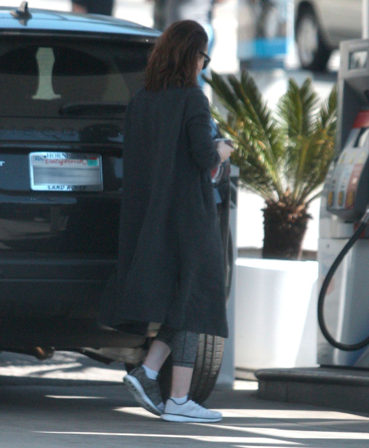 LILY COLLINS at a Gas Station in Beverly Hills 03/29/2017 LILY COLLINS at a Gas Station in Beverly Hills 03/29/2017