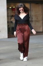 LORDE Arrives at Nick Grimshaw Breakfast Radio Show in London 03/27/2017