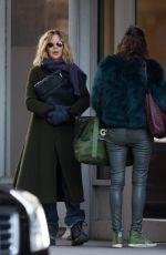 MEG RYAN Look at Apartment She Want to Purchase in Greenwich Village 03/28/2017