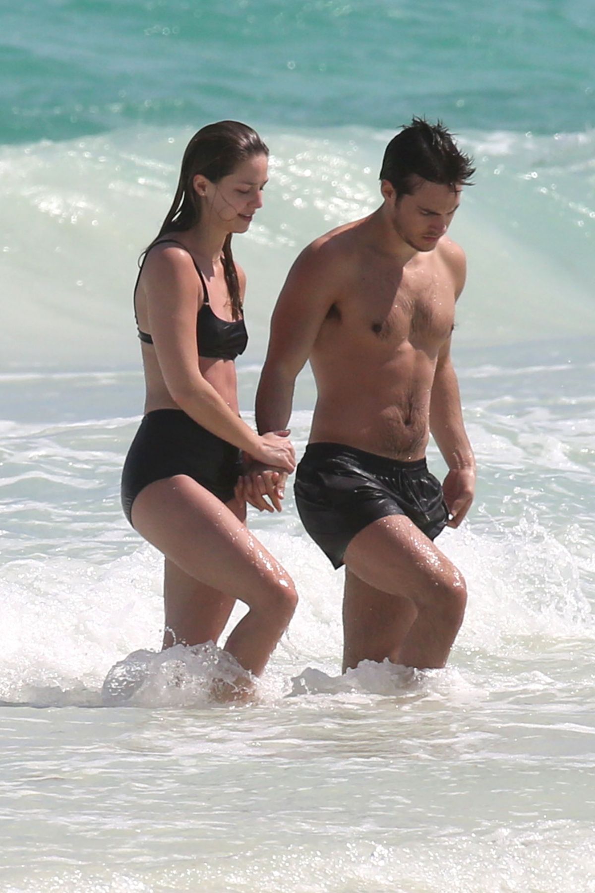 MELISSA BENOIST and Chris Wood at a Beach in Cancun 03/29/2017 – HawtCelebs1200 x 1800
