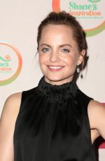 MENA SUVARI at Shane