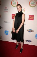 MENA SUVARI at Shane