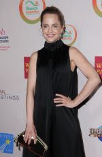 MENA SUVARI at Shane